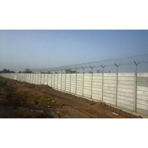 2100Mm X 300Mm X 50Mm Dimension Panel Build Security Compound Wall Size: 8 Feet