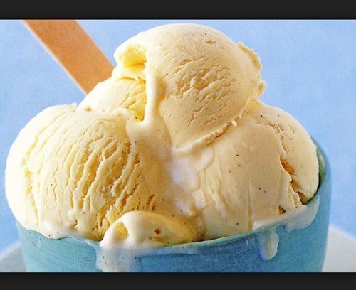  डिलीशियस एंड माउथ मेल्टिंग नो आर्टिफिशियल फ्लेवर ड्रीमी क्रीमी वनीला आइसक्रीम 