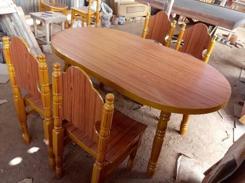 Termite Resistance Brown Wooden Round Dinning Table Set With Four Chair