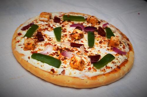 Hygienically Prepared Mouthwatering And Delicious Tasty Frozen Tandoor Paneer Pizza Carbohydrate: 550  Milligram (Mg)