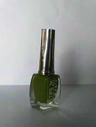 Ladies Long Lasting Quick Dry Glossy High Coverage Green Color Smooth Nail Polish