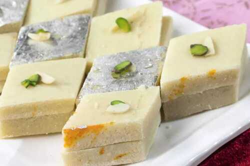 Delicious No Artificial Colors Hygienically Processed Mouth Melting Taste Fresh Kaju Katli