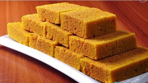 Rectangular Shape Sweet And Tasty Yellow Mysore Pak