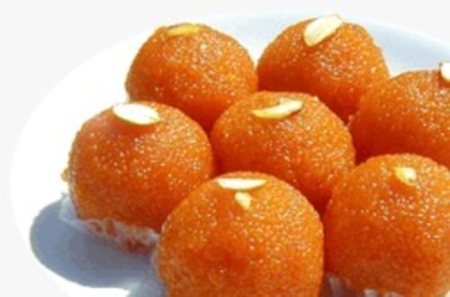 Round Shape Sweet And Tasty Yellow Motichoor Laddu, For Sweet Dessert Carbohydrate: 14 Grams (G)