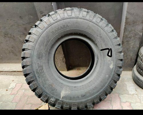 Crack Resistant And Water Proof Heavy Duty Black Remoulded Tyres