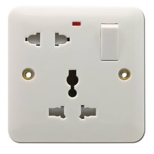 White Long Service Life Finely Finished Electrical Wall Switches 13A 5 Pin Socket For Home