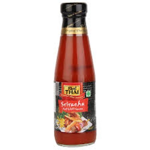 Made From Sun Ripened Chiles Delicious Spicy Taste Sriracha Hot Chili Sauce Shelf Life: 2 Years