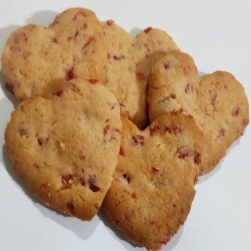 Tasty And Delicious Heart Shape Milk Flavoured Sweet Bakery Biscuit