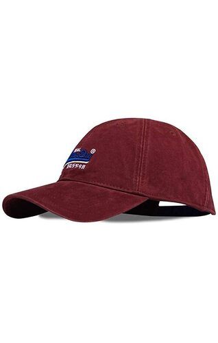 Light Weight And Comfortable Fashionable Fabric Maroon Men Baseball Cap Design Type: Standard