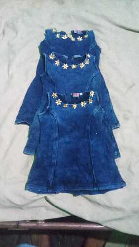 Breathable Blue 22 To 26 Size Sleeveless Flower Stickers Denim Frocks For Girls 