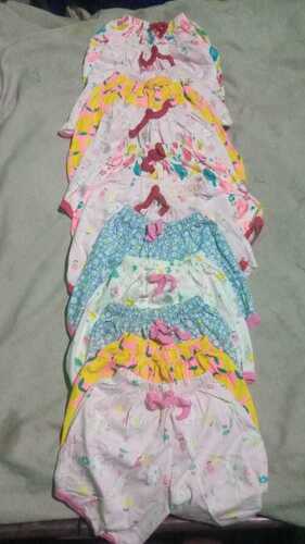 Colorful Light Shades 20 To 24 Size Comfortable And Washable Printed Shorts For Girls