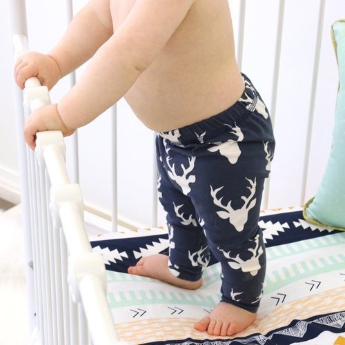 ब्लैक विथ व्हाइट कॉम्बिनेशन डियर प्रिंटेड फुल पैंट कॉटन कैज़ुअल वियर बेबी एज ग्रुप के लिए: 3-4 साल