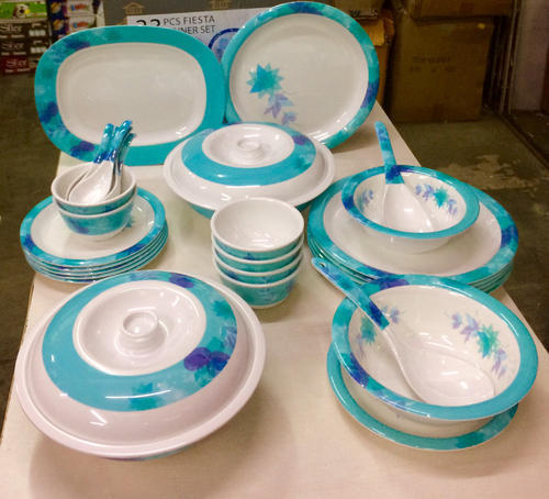 Durable Beautifully Designed And Easy To Clean Floral Print Blue White Plastic Dinner Set 