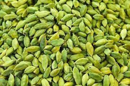 Strong Distinctive Flavour Highly Aromatic Dried Green Whole Cardamom Seed For Cooking