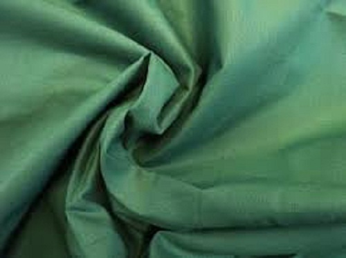 कपड़ों के लिए सुरुचिपूर्ण और धोने योग्य हरे रंग के सादे सूती रेशमी कपड़े उपयोग घनत्व: 150 ग्राम प्रति घन सेंटीमीटर (G/Cm3)