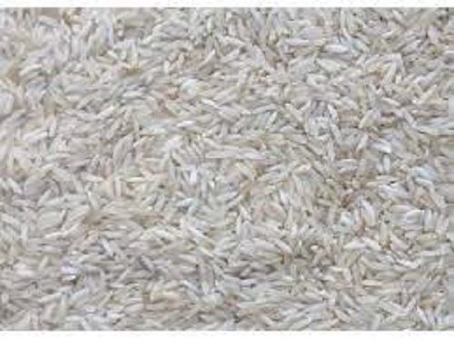 शुद्ध और प्राकृतिक स्वच्छता से तैयार मध्यम दाने वाला सफेद बासमती चावल