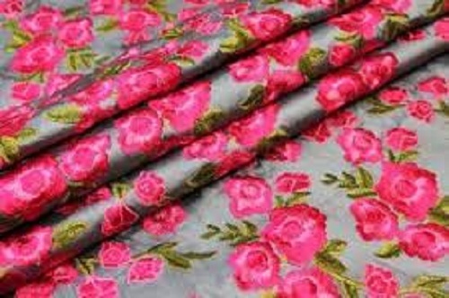 गैरी पिंक (गुलाबी) रंग, टियर रेज़िस्टेंट और साफ़ करने में आसान स्टाइलिश सिंथेटिक्स फ़ैब्रिक की लंबाई: 20 मीटर (M)