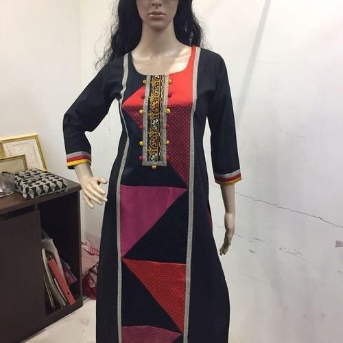 3/4th Sleeve Embroidered Modern And Trendy Casual Wear Black Kurti