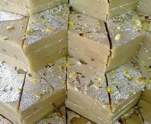 Hygienically Prepared Mouth Watering Sweet And Delicious Kaju Pista Barfi