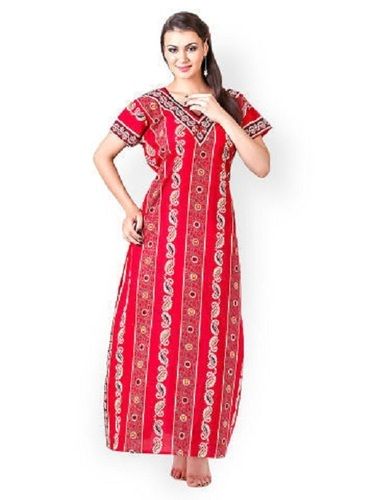 Ladies Light Weight Comfortable Skin Friendly Red Printed Cotton Nighty