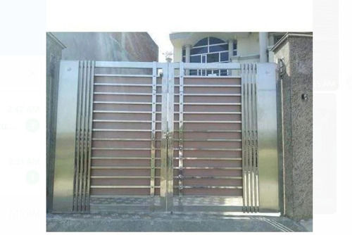 5X7 Feet Size Swing Open Style Modern Silver Color Stainless Steel Gate  Arm Length: 10 Inch (In)