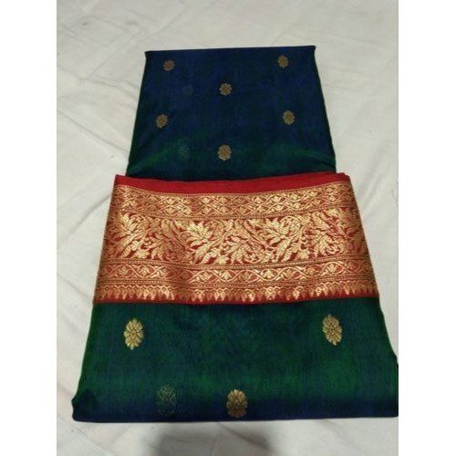 Party Wear Easy To Carry Elegant Appearance Green And Red Designer Silk Saree