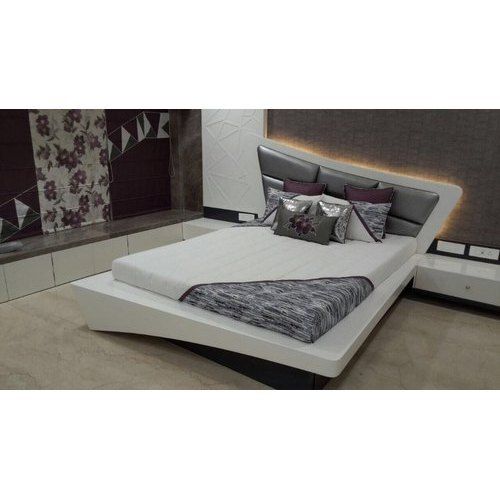  इनडोर फर्नीचर आधुनिक और ट्रेंडी डिज़ाइन किया गया सफ़ेद लकड़ी का डबल बेड