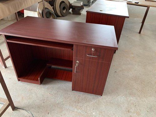 Machine Made Stylish And Comfortable Adjustable Modern Style Wooden Material Office Tables