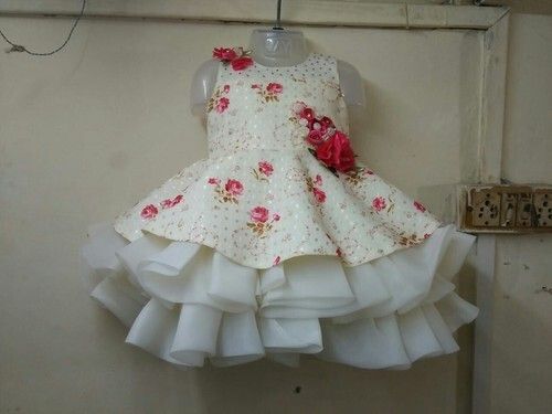 Kids Lightweight Machine Washable Long Lasting Beautiful Appearance Frocks Age Group: 0-5