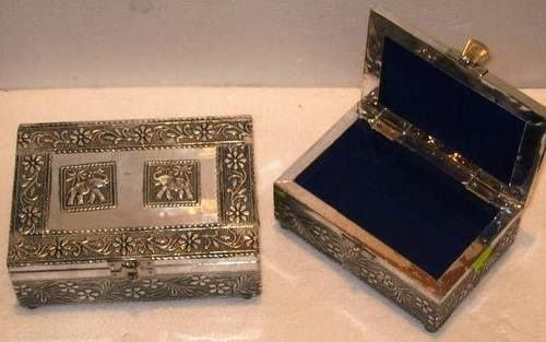 Termite Resistance Elegant Look Rectangle Golden Printed Wooden Jewelry Box Set