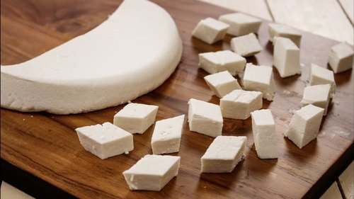 Natural Hygienically Packed Rich Sours Of Proteins White Cow Fresh Paneer Age Group: Old-Aged
