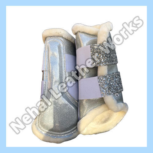 Comfortable And Lightweight Horse Boots With Smooth Finish