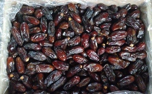 4cm Size Oval Shape Sweet Taste A Grade Dried 2g Protein Black Rabbi Iranian Dates