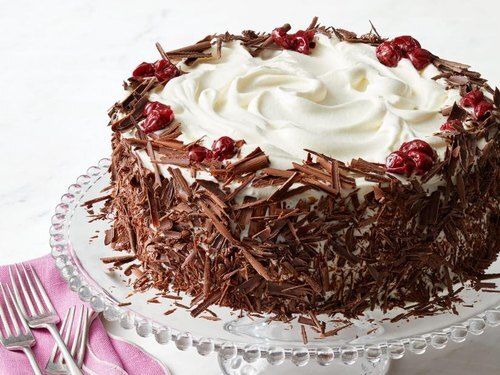 Creamy Pasty Form Sweet Delicious Chocolate Round Shaped Black Forest Cake