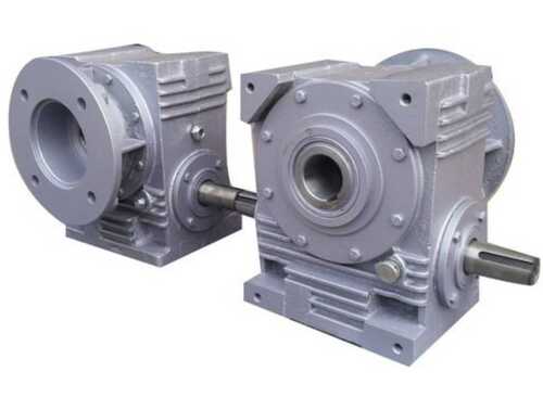 Electric Worm Reduction Gear Box For Industrial Usage And Mild Steel Body Efficiency: 90%