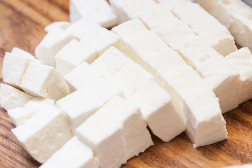 खाना पकाने के लिए 100 प्रतिशत ताजा और प्राकृतिक मूल स्वाद वाला सफेद पनीर, 1 किलो आयु समूह: बेबी