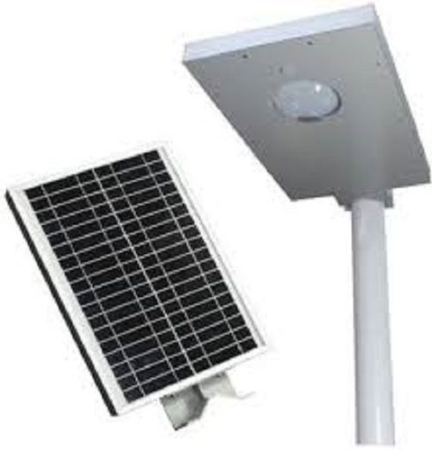 White Low Power Consumption And Long Term Life Energy Efficient Solar Led Street Light 