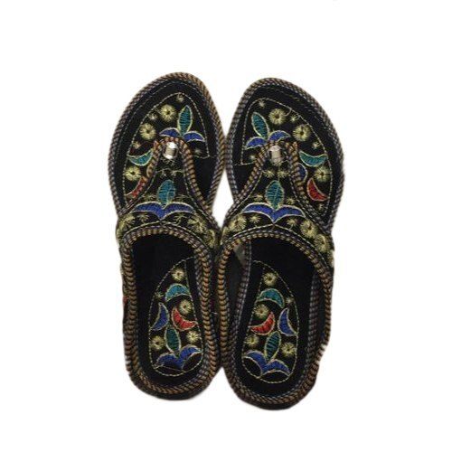 Summer Comfortable And Water Proof Printed Black Slipper For Women Casual Wear 