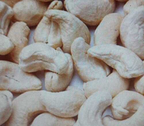 Creamy Light White Pure Cashew Nuts For Food, Snacks And Sweets Usage