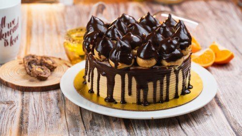 Mouthwatering Delicious Sweet Taste Round Mocha Chocolate Cake