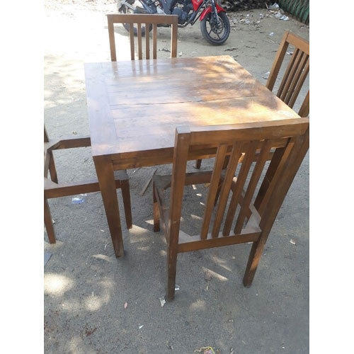 Machine Made Borer And Termite Proof Long Durable Designer Look Wooden Dinning Table