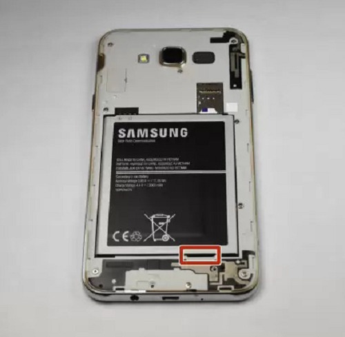 आयताकार सफ़ेद और काला Samsung ओरिजिनल मोबाइल फ़ोन बैटरी 3250 Mah बैटरी बैकअप: 18 घंटे