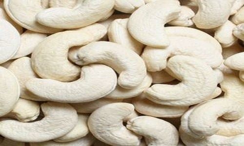 1 Kilogram Packaging Size White Curve Shape A Grade Dried Cashew Nuts