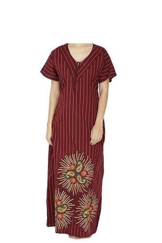 लाल डिज़ाइनर वियर सॉफ्ट, आरामदायक, सांस लेने योग्य और स्टाइलिश मल्टी फुल लेंथ कॉटन नाइटी