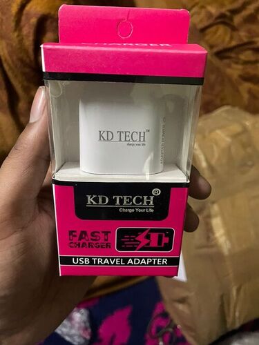 2.4 एम्पीयर पावर व्हाइट यूएसबी ट्रैवल मोबाइल फोन चार्जर एडाप्टर बॉडी सामग्री: प्लास्टिक