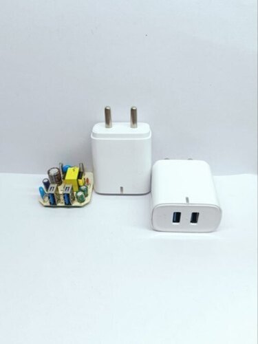 2.6 एम्पीयर पावर व्हाइट प्लास्टिक डबल यूएसबी पोर्ट मोबाइल फोन चार्जर एडाप्टर डिज़ाइन: बार