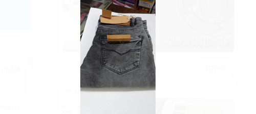 ग्रे रेगुलर फिट प्लेन स्टाइलिश और डिज़ाइनर पुरुषों के लिए डेनिम जींस फ़ैब्रिक वज़न: 200 ग्राम (G)