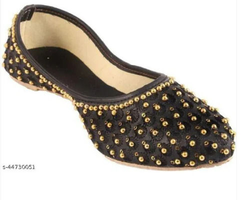 Black Elite Women Juttis And Mojaris For Casual Use