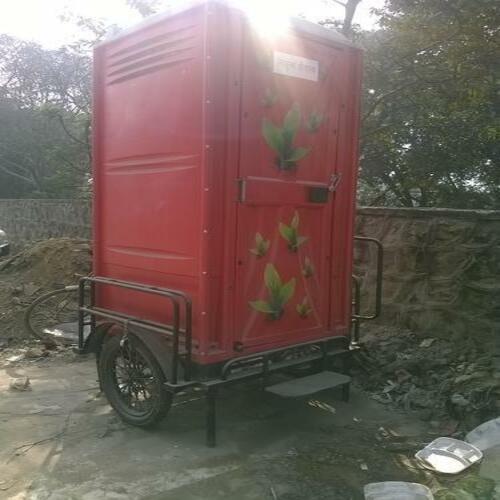 Red Sturdiness Easy To Install Mobile Rickshaw Portable Toilet