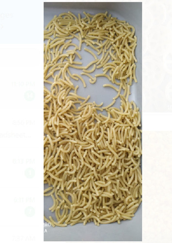 20 किलोग्राम पैकेजिंग साइज़ 42 ग्राम कार्बोहाइड्रेट 10 मिलीग्राम सोडियम नूडल के आकार का फ्रायम सामग्री: गेहूं